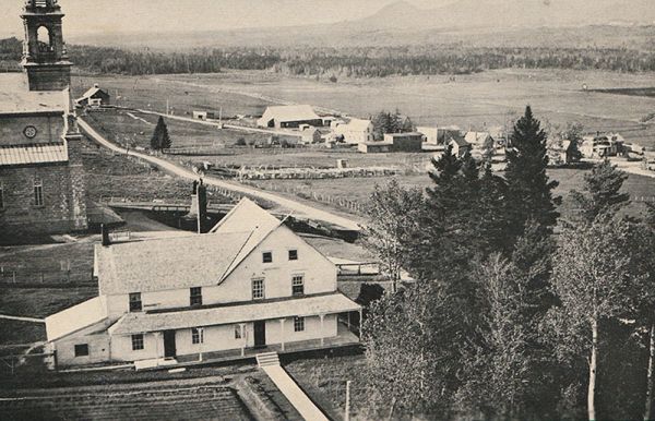 Crédit photo: Comité du centenaire de La Patrie Crédit photo: Comité du centenaire de La Patrie